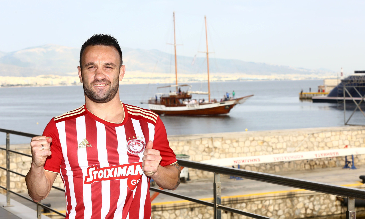 Ολυμπιακός: Το τηλεφώνημα-βόμβα του Βαλμπουενά και ο στόπερ