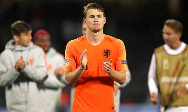 Σπίτι στο Παρίσι ψάχνει ο Ντε Λιχτ