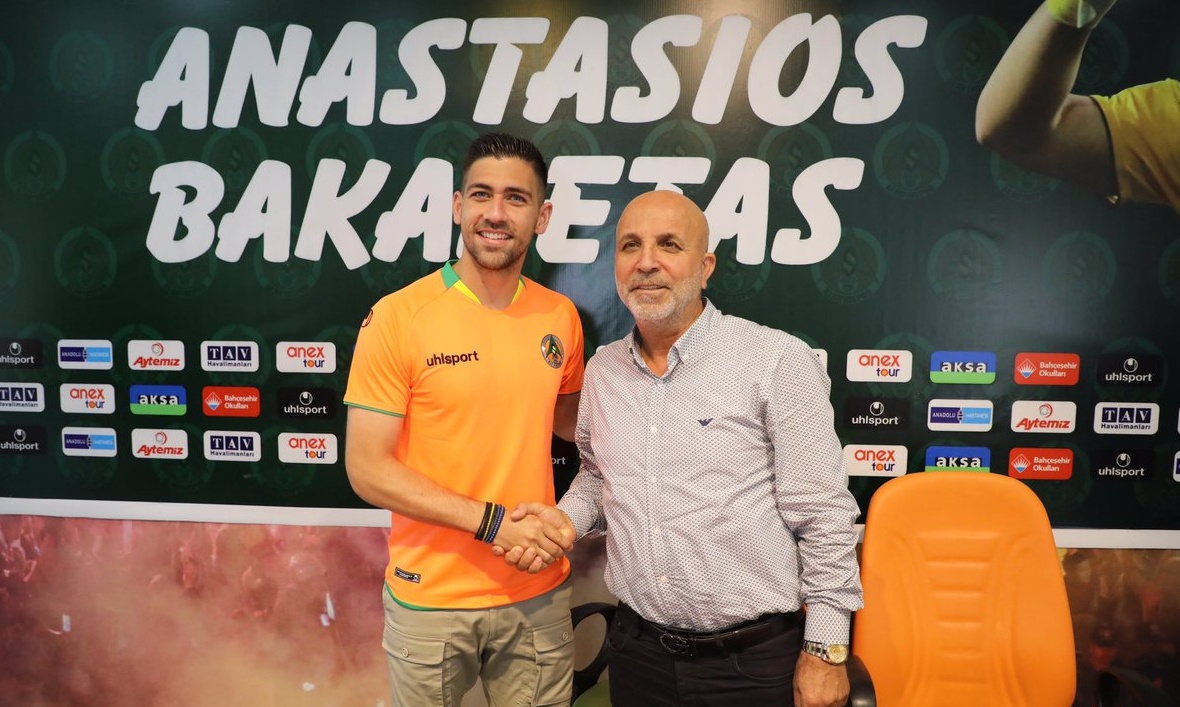 Μπακασέτας: «Μιλούσα κάθε μέρα με τον Τζαβέλλα» (video+photos)