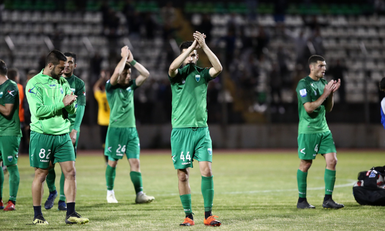 Λεβαδειακός: Μπαράζ αποδεσμεύσεων