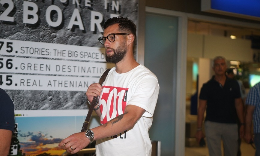 AEK: Ήρθε για τις υπογραφές ο Σιμάο (photos&vid)