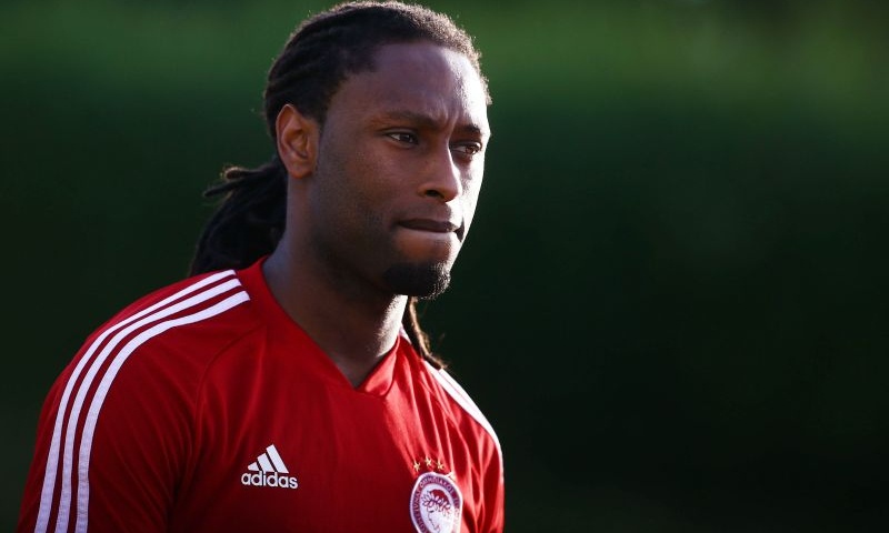 Ολυμπιακός: Η πρώτη εμφάνιση του Σεμέδο με την ερυθρόλευκη φανέλα (photos)