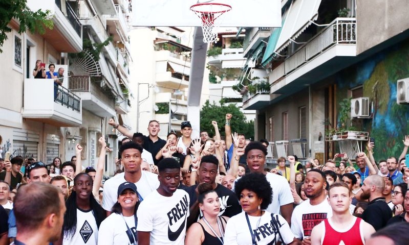 Τα αδέρφια Αντετοκούνμπο κάνουν τη δική τους ακαδημία