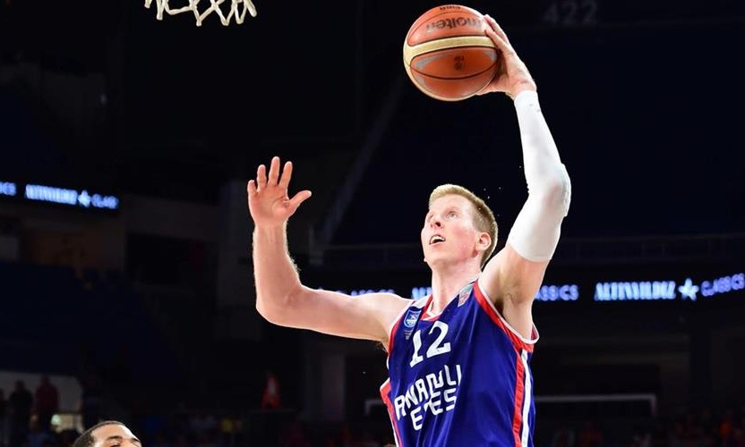 Στη Βαλένθια ο Μότουμ