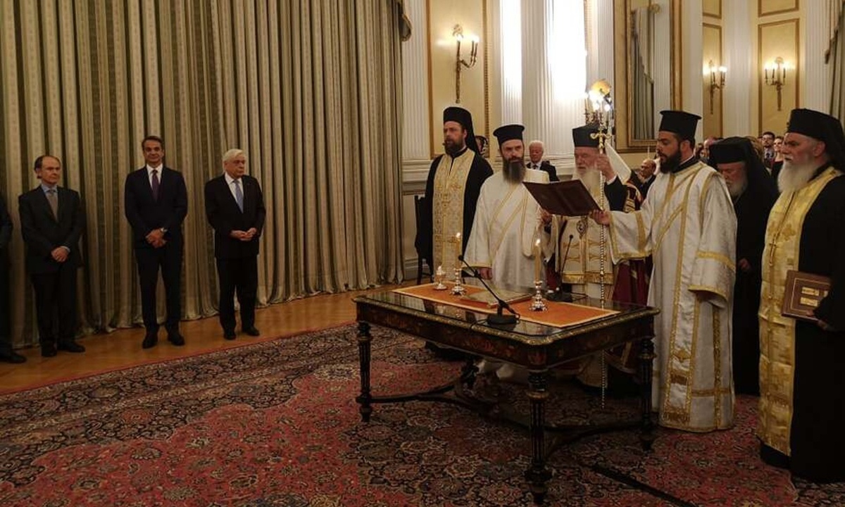 LIVE: Ορκίστηκε η νέα κυβέρνηση στο Προεδρικό Μέγαρο - Την Τετάρτη το υπουργικό συμβούλιο