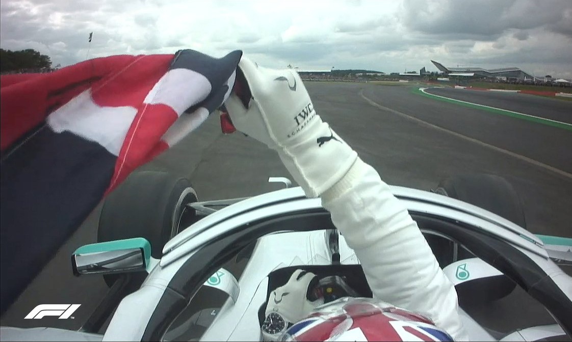 Formula 1: Νίκη στην… έδρα του ο Χάμιλτον (photos)