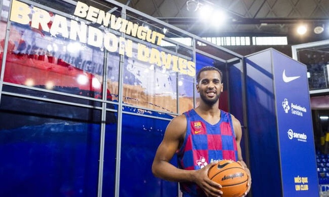 Το «καλωσόρισμα» του Ντέιβις στον Φριντέτ (photo)