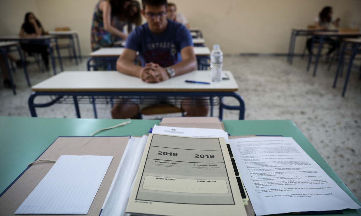 Βάσεις 2019: Ποιες σχολές θα καταποντιστούν - Προβλέψεις για πτώση ακόμα και 1.000 μορίων