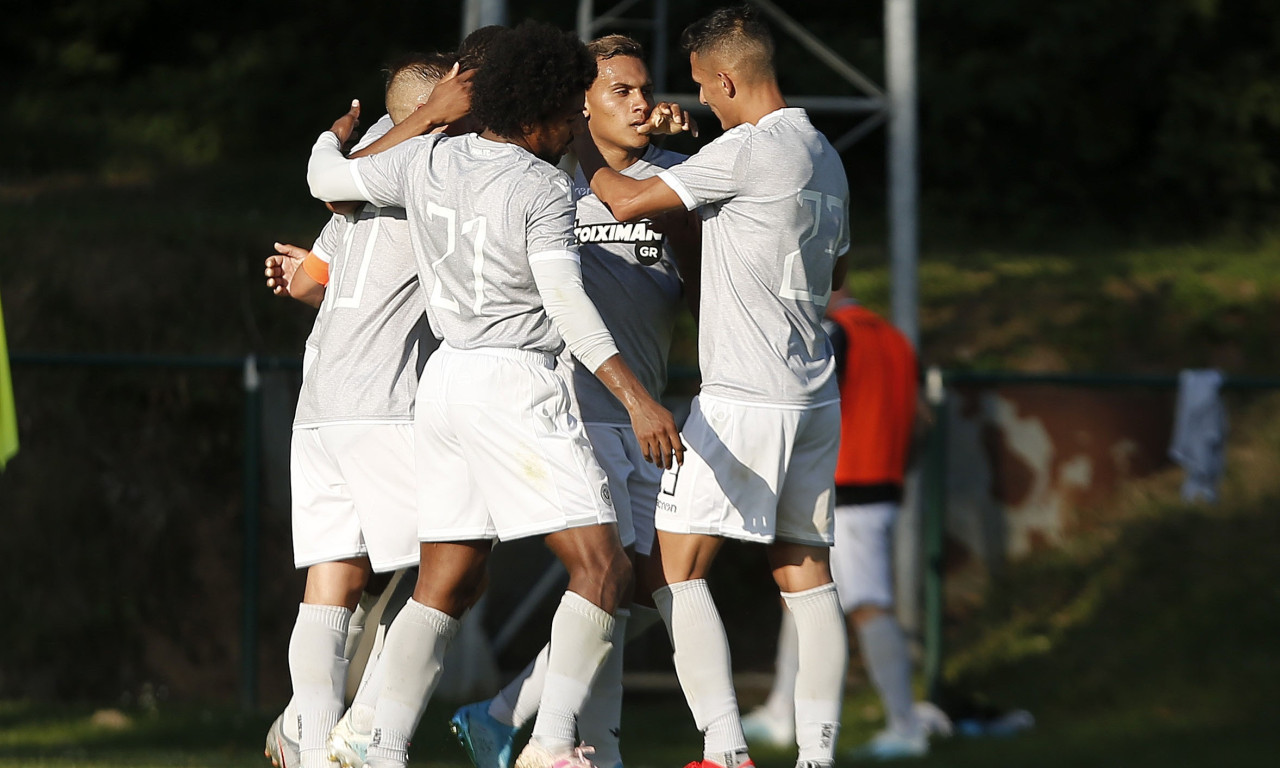 Live streaming Φορτούνα Σιτάρντ - ΠΑΟΚ