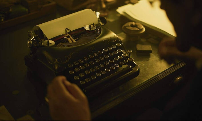 Typewriter: H τρομακτική σειρά του Netflix που προκαλεί… αϋπνία στους τηλεθεατές (vid)