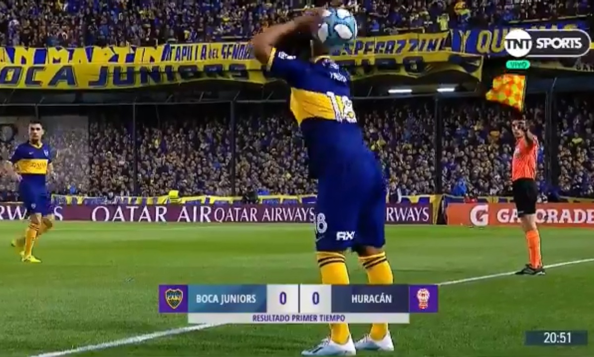 Απίστευτο… fail σε πλάγιο άουτ παίκτη της Μπόκα (video)