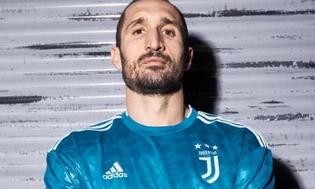 Γιουβέντους: Αυτή είναι η τρίτη εμφάνιση (photos)