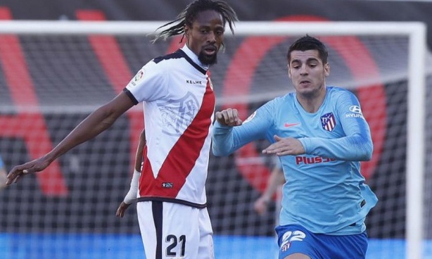 AEK: «Η Ράγιο απέρριψε την πρόταση για Μπα»