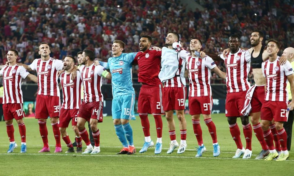 Το «ερυθρόλευκο» ξέσπασμα μετά την «τεσσάρα» (photos)
