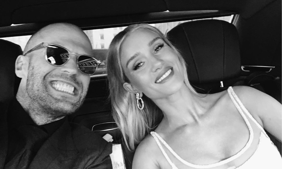 Rosie Huntington-Whiteley: Αυτή είναι η πιο σέξι μαμά του Χόλιγουντ (pics+vid)