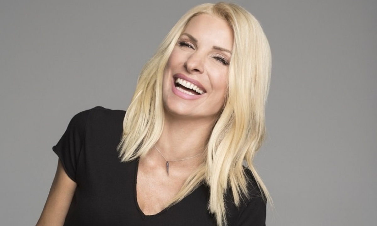 Οι... απιστίες της Ελένης (photos)