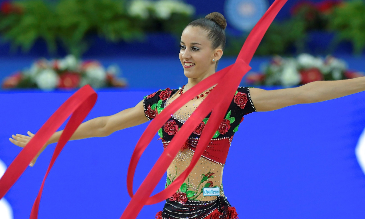 Η Κελαϊδίτη 18η στο σύνθετο ατομικό