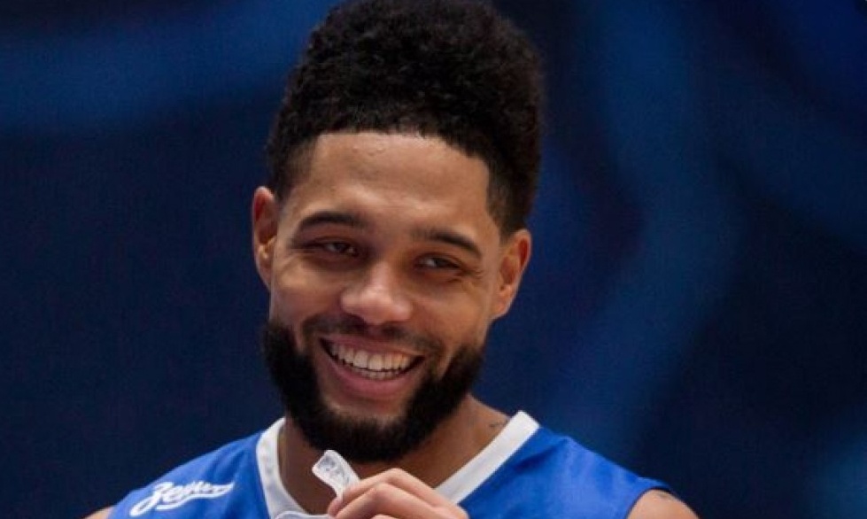 Ενίσχυση με Ρέινολντς για Λάρισα (video)