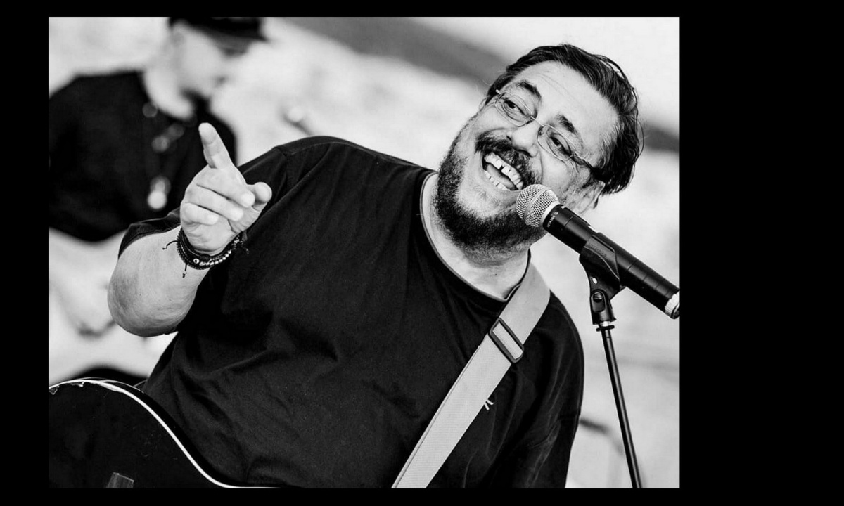 Κηδεία Μαχαιρίτσα: Το τελευταίο αντίο στον μεγάλο τραγουδοποιό! (photos+video)