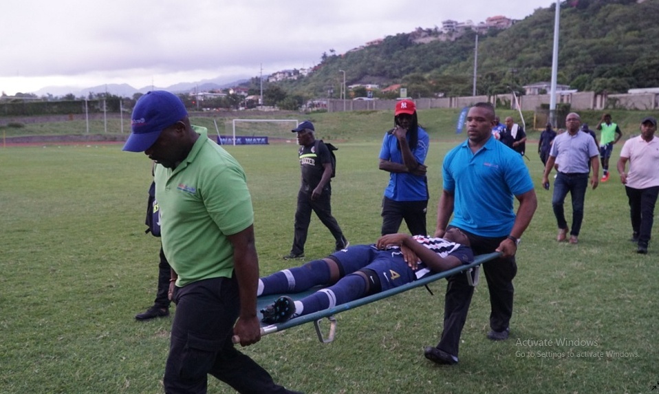 Σοκ! Κεραυνός έπεσε σε γήπεδο στη Τζαμάικα! (video)