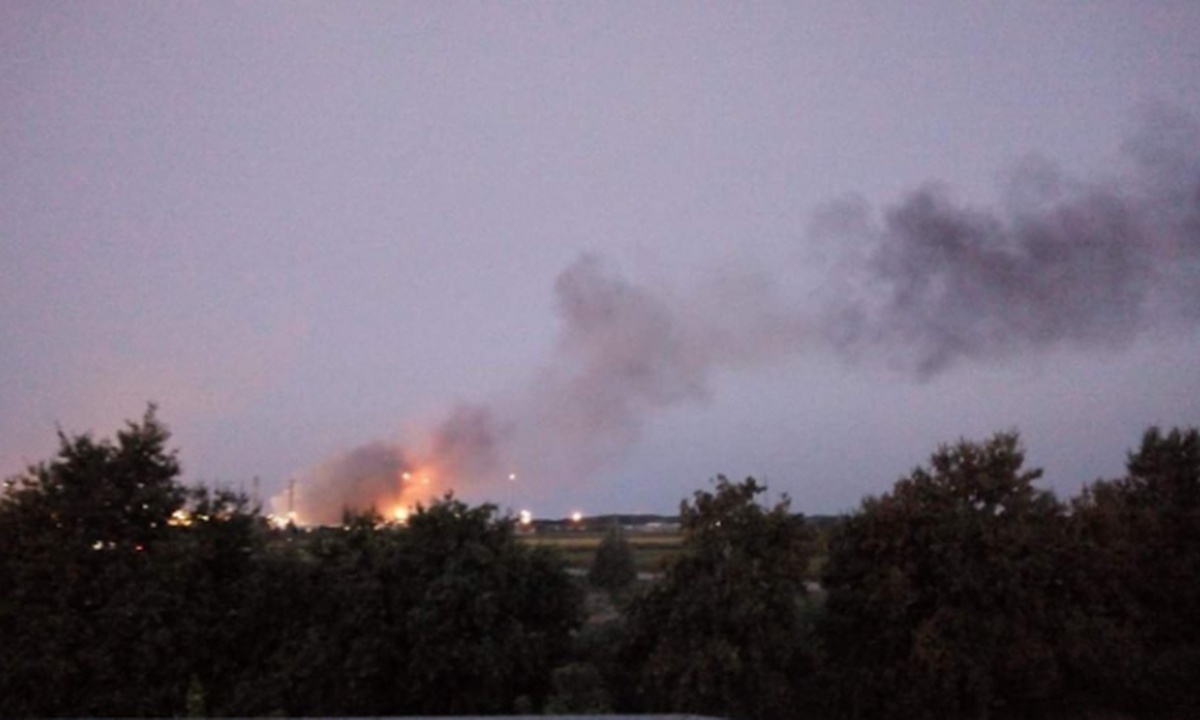 Συναγερμός στην Ιταλία: Ισχυρή έκρηξη και φωτιά σε διυλιστήρια της ΕΝΙ