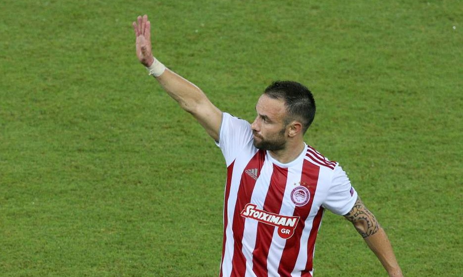 Ολυμπιακός-Τότεναμ 2-2: Το standing ovation στον Βαλμπουενά (videos&photos)