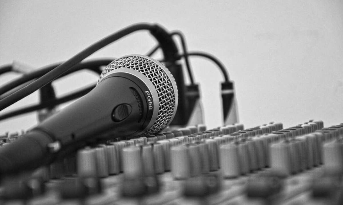 Σε κώμα Έλληνας τραγουδιστής - Ένα θαύμα περιμένει η οικογένειά του