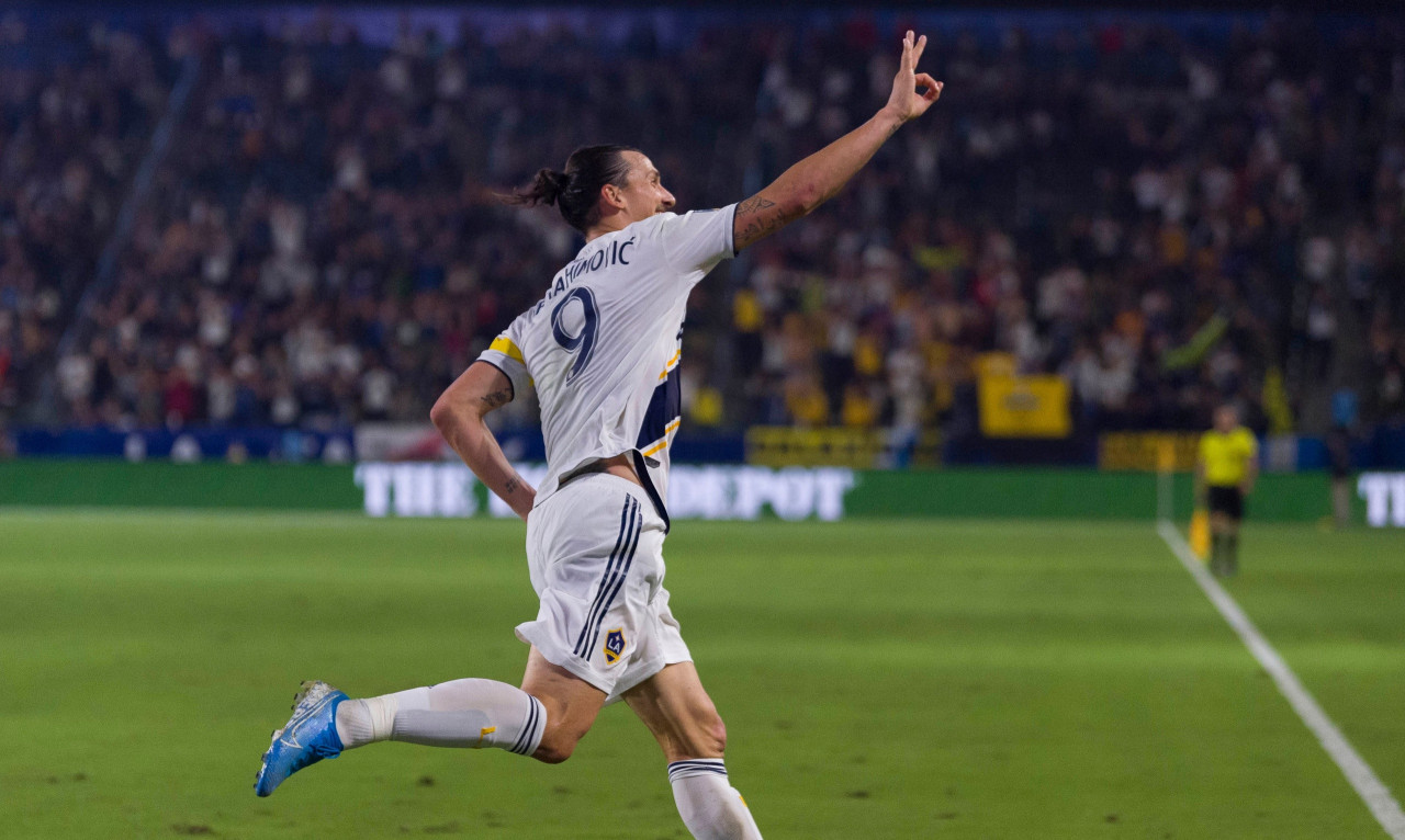 Κάντο όπως ο Ζλάταν! Τα 26 φετινά του γκολ με τους Γκάλαξι (photos+video)