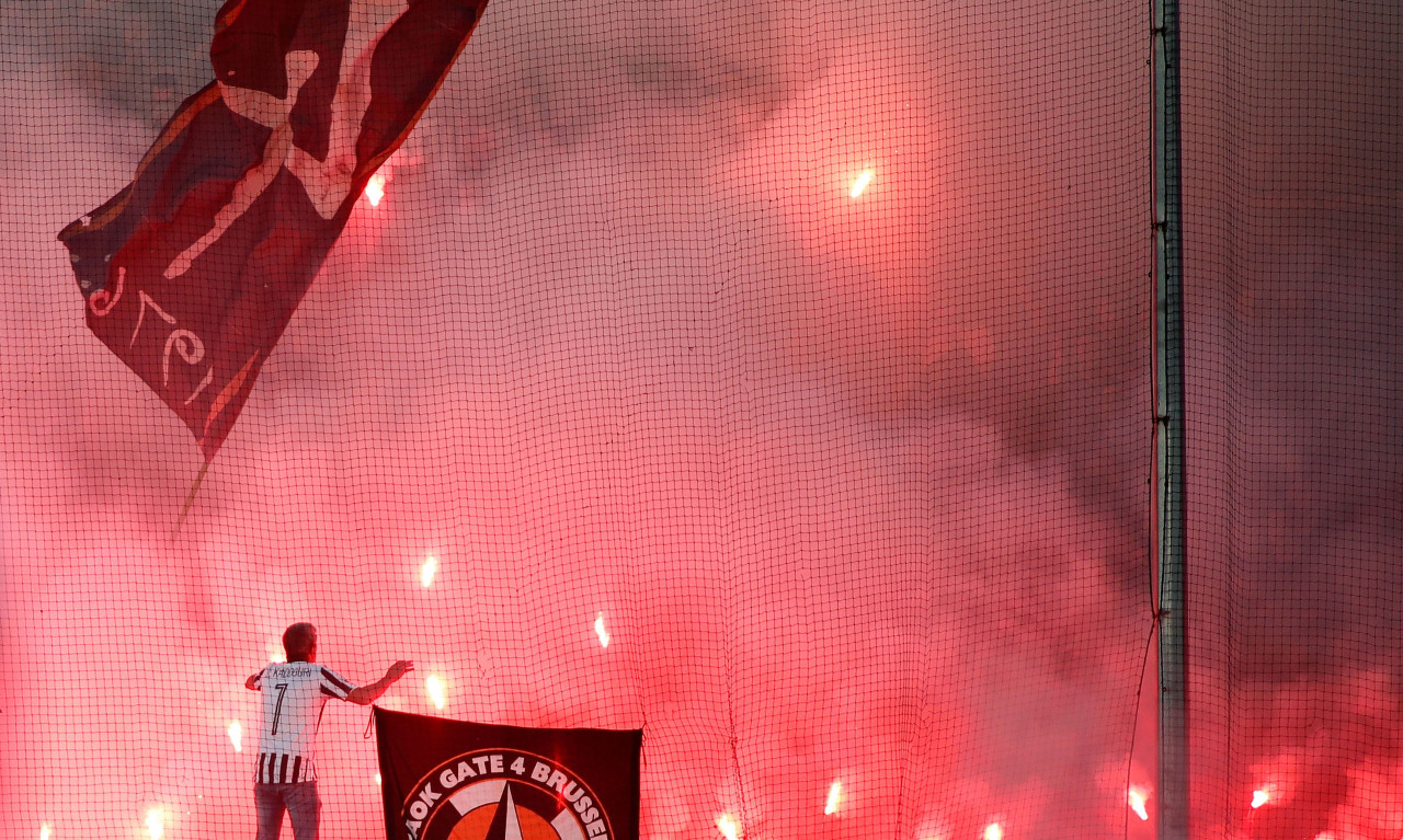 ΠΑΟΚ-Άρης: Πανικός στην Τούμπα με τη φανέλα του Ολυμπιακού! (photos)