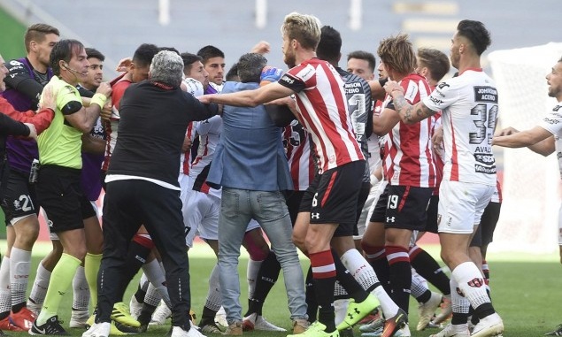 Χάος στο Εστουδιάντες - Πατρονάτο