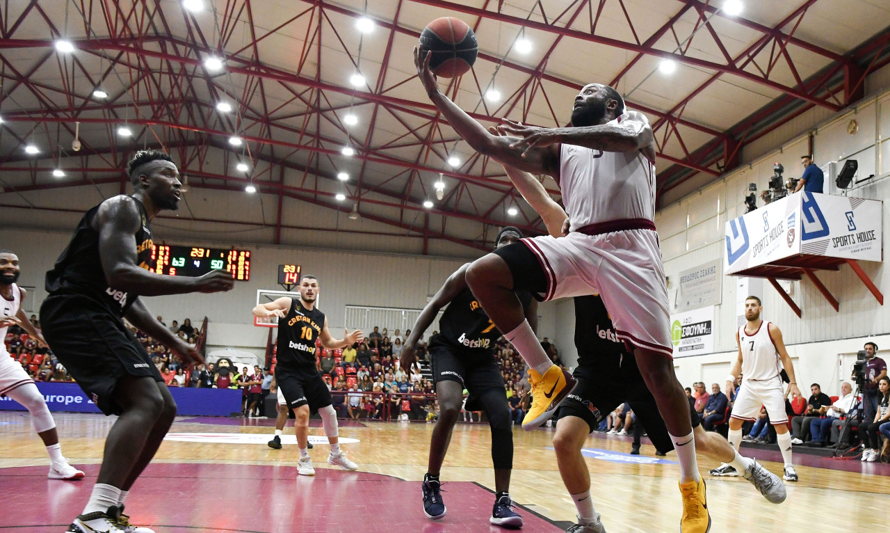 Basket League: Το show του Σμιθ και η νίκη του Ηφαίστου (video)