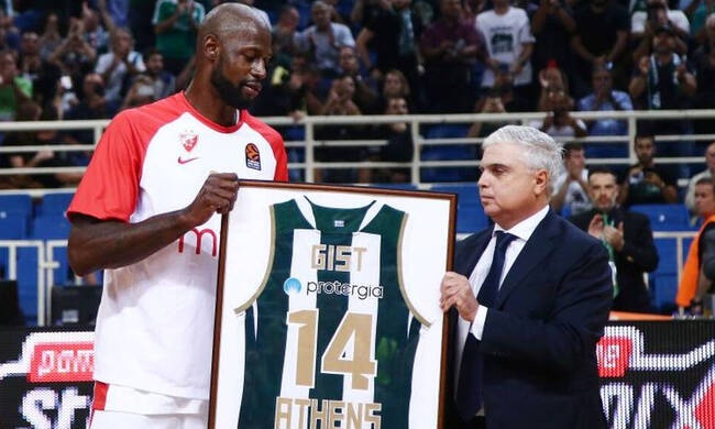 Το... τριφύλλι του Γκιστ για την επιστροφή του στο ΟΑΚΑ (video)