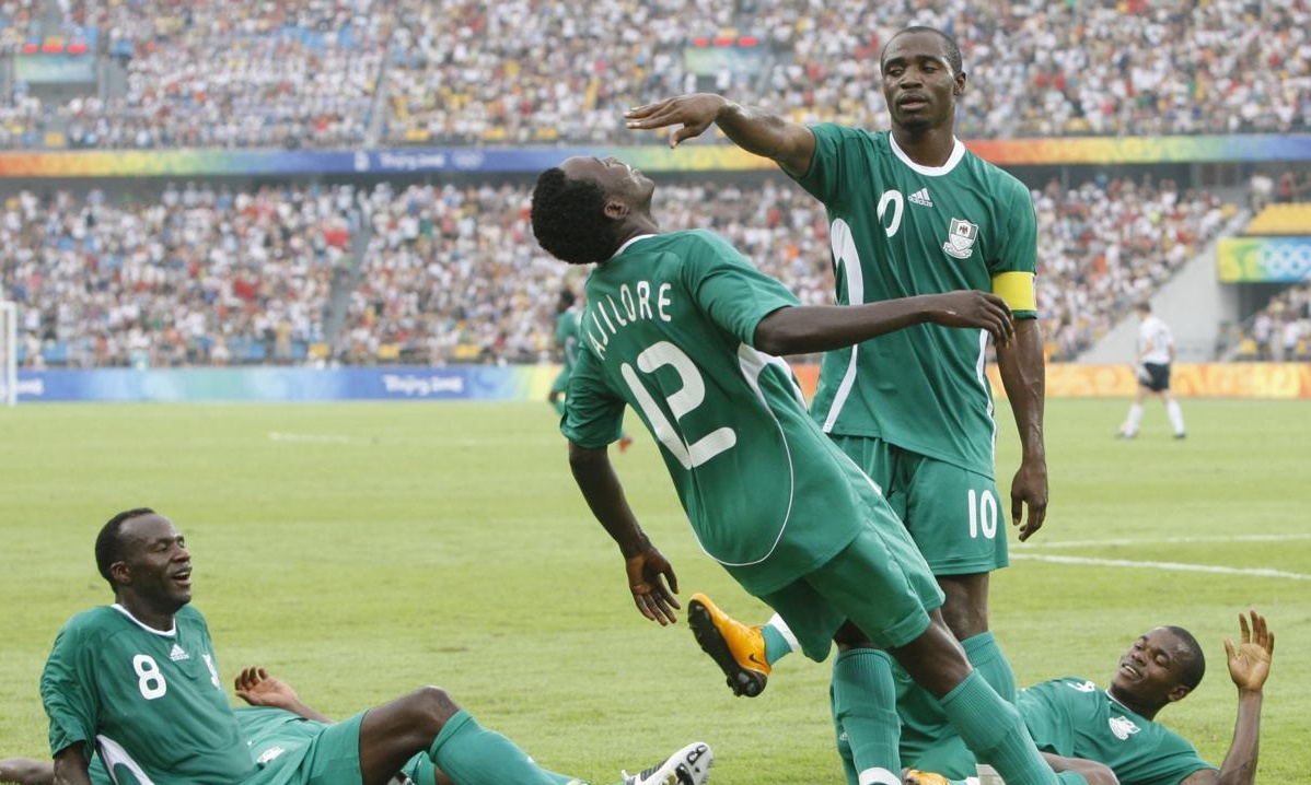 Σοκ! Πέθανε διεθνής επιθετικός! (photos+video)