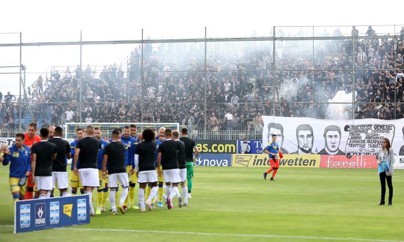 Συγκίνηση στην Τρίπολη: Έτσι τίμησαν τα «αετόπουλα» παίκτες και οπαδοί του ΠΑΟΚ (photos)