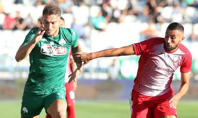 Σένκεφελντ: «Η ζωή δεν είναι πάντοτε δίκαιη» (photo)