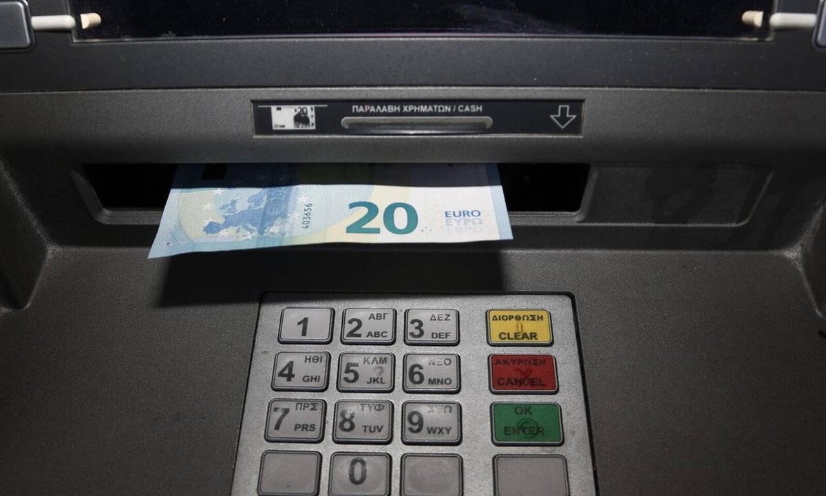 Αναδρομικά: Ποιοι και πότε θα πάρουν έως και 30.000 ευρώ (ΠΙΝΑΚΕΣ)