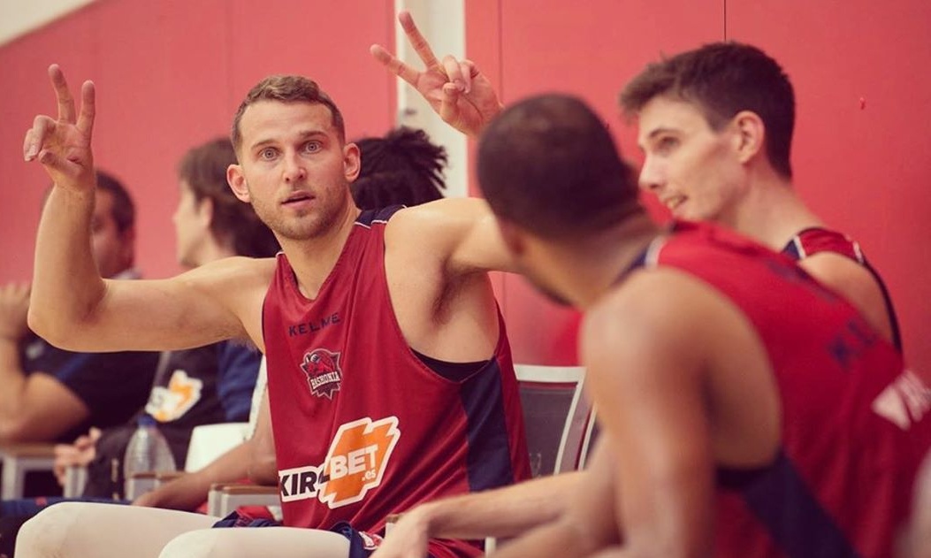 Mπασκόνια: Προπονήθηκε και ετοιμάζεται για Μόσχα ο Στάουσκας