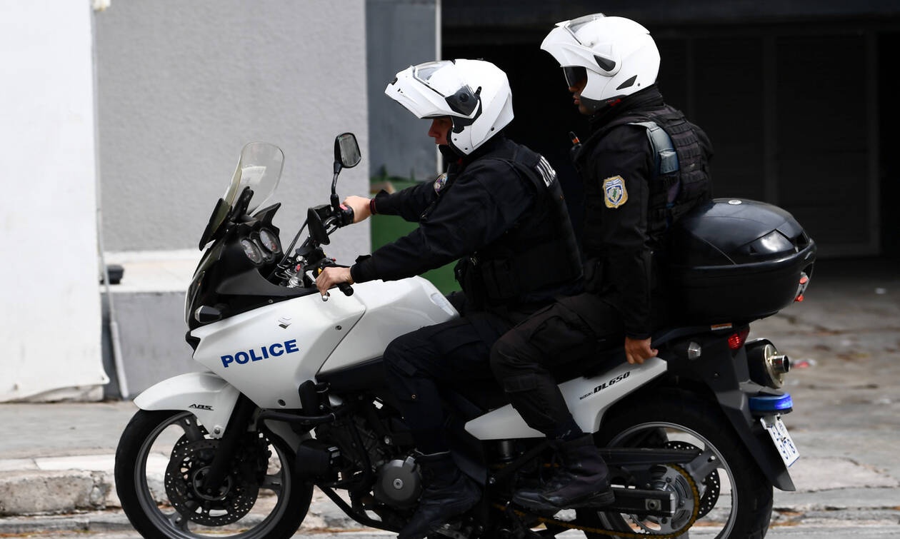 Επίθεση με μολότοφ στο αστυνομικό τμήμα Πεντέλης