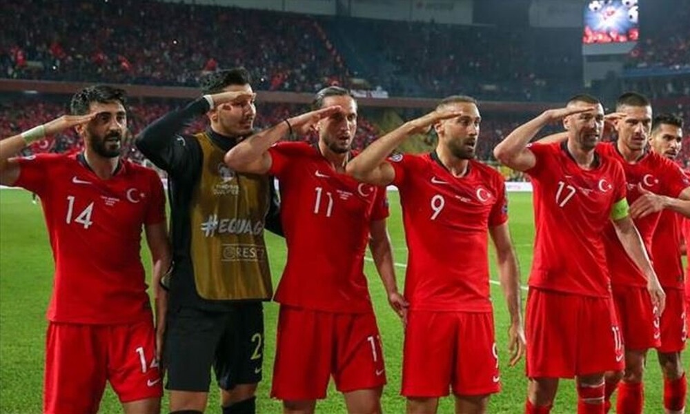 Η Τουρκία απαντά στη Γαλλία με τον χαιρετισμό του Γκριεζμάν! (photos)