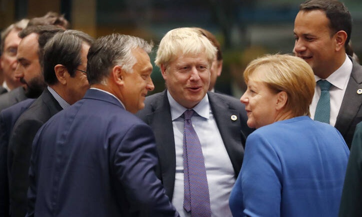 Brexit: Ικανοποίηση από Μέρκελ, Γιούνκερ και Τζόνσον για τη συμφωνία