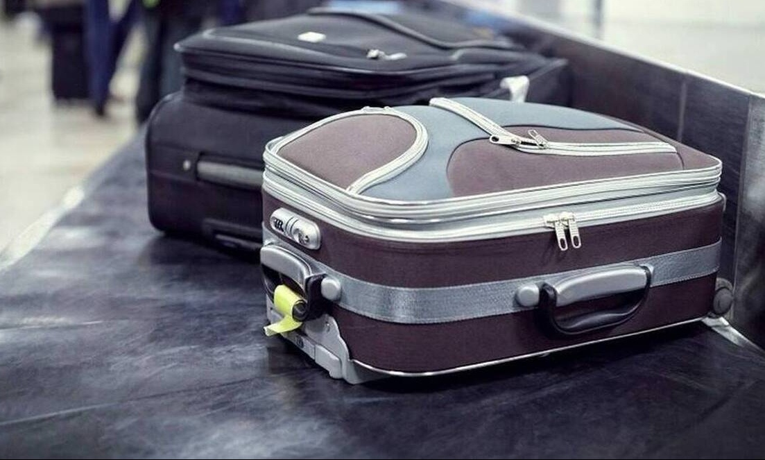 Απίστευτο: Σταμάτησαν ζευγάρι σε αεροδρόμιο – Δεν φαντάζεστε τι είχαν στις αποσκευές τους (pics)