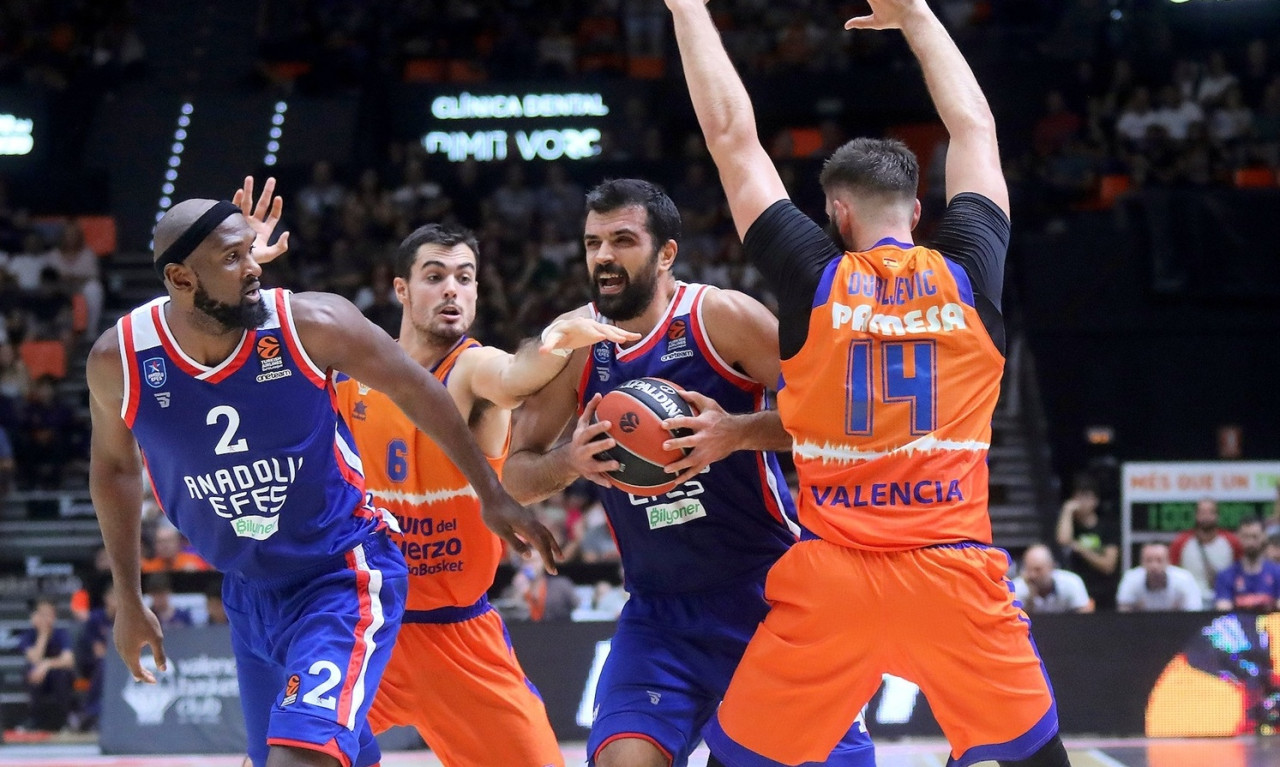 Βαλένθια-Αναντολού Εφές 78-83: Σοβαρεύτηκε και… καθάρισε (photos)