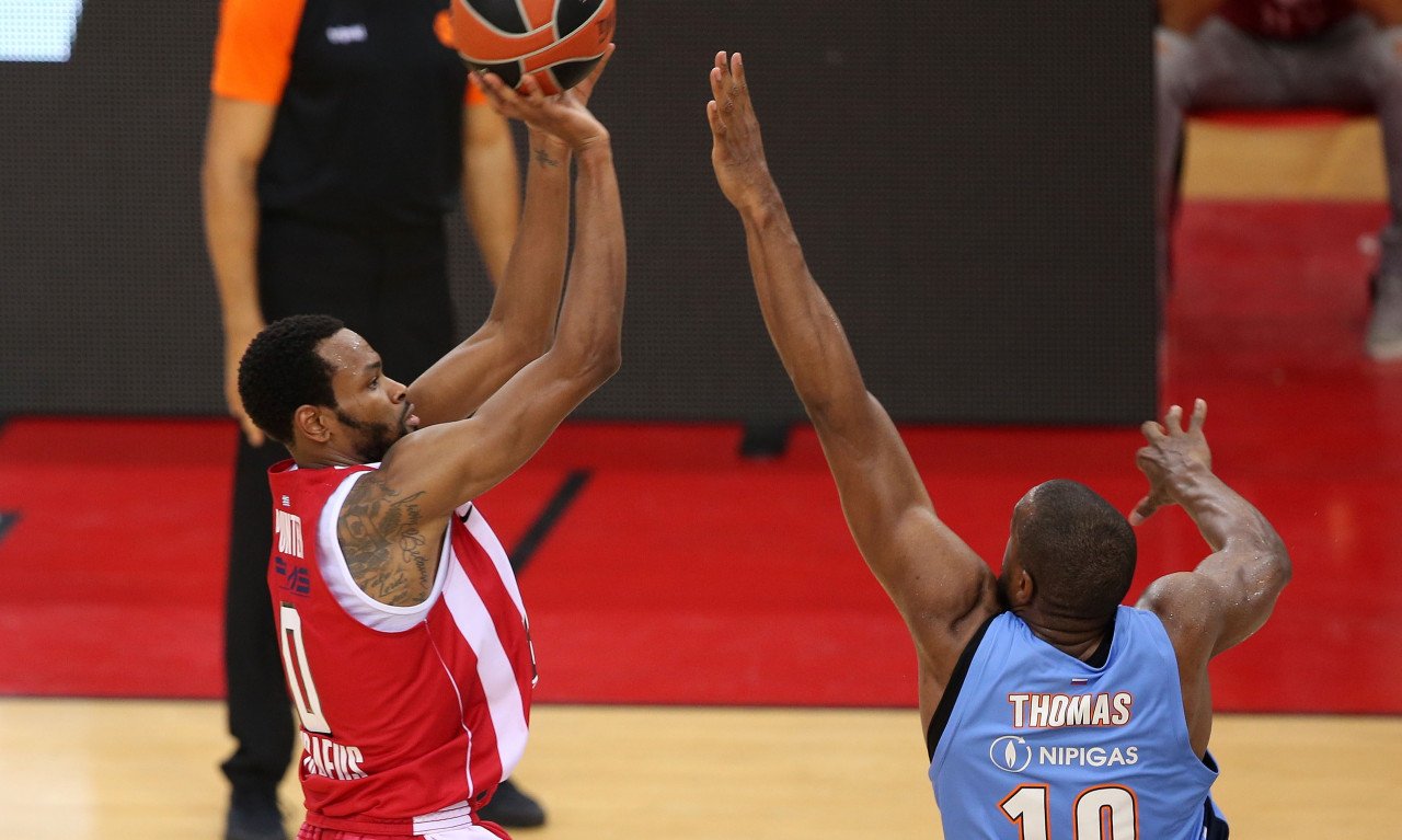 Ολυμπιακός – Ζενίτ Αγ. Πετρούπολης: Έσπασε τα καλάθια του ΣΕΦ με… ρεκόρ ο Πάντερ!