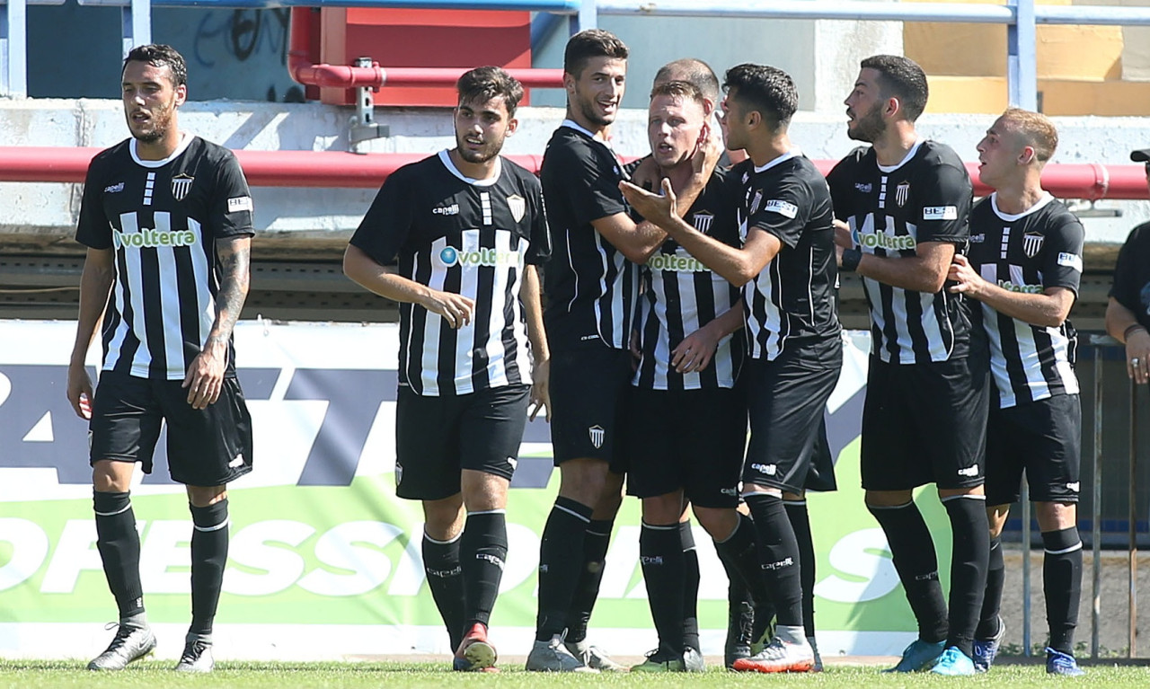 Football League: Νίκη και πρωτιά για Καλαμάτα (video)