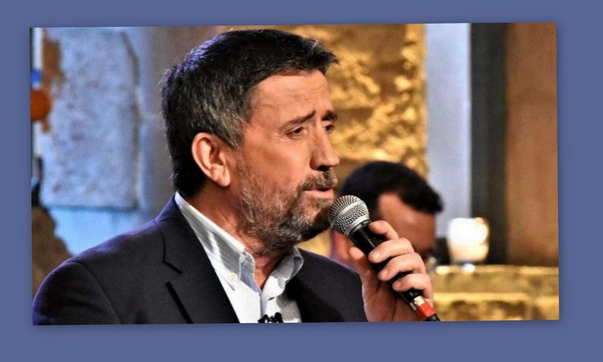 Στην υγειά μας: Πήγε στον Παπαδόπουλο ο τραγουδιστής που δεν εμφανίζεται ποτέ σε εκπομπές (Photos)