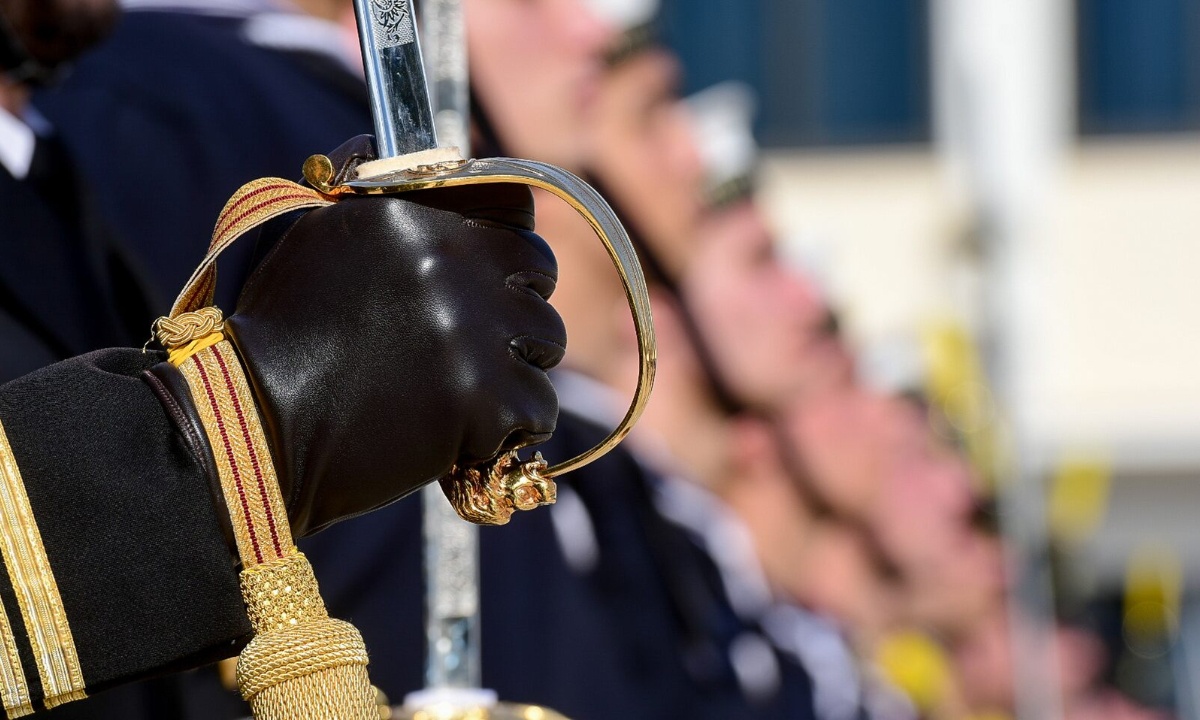 Κοινωνικό μέρισμα και για τους απόστρατους: Ποιοι θα πάρουν το χριστουγεννιάτικο «δώρο»