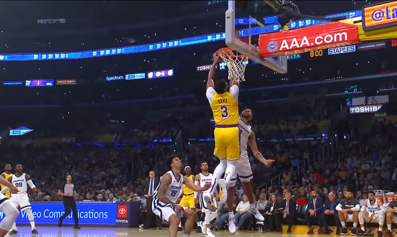 Με «air» Ντέιβις... το Top 5 του ΝΒΑ! (video)