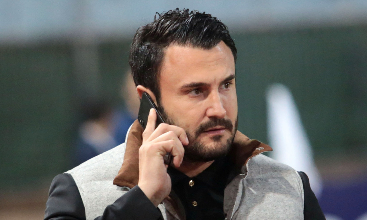 Έξαλλος Καρυπίδης: «Δεν πληρώνεστε να παίζετε 10 λεπτά!»