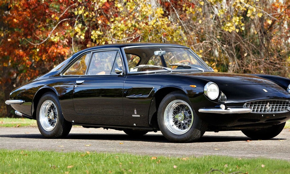 Η ομορφιά της Ferrari 500 δεν χωράει σε χρονοντούλαπο