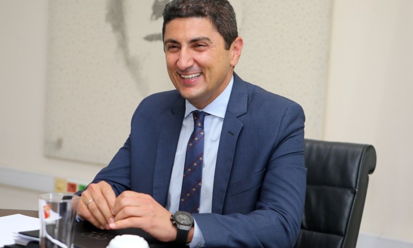 Καλεί σε συνάντηση τον Ολυμπιακό ο Αυγενάκης